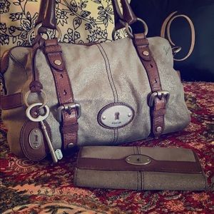 Fossil purse and wallet